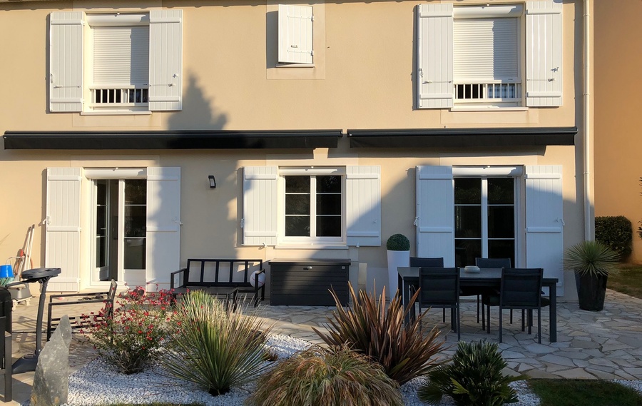 Volets battants classiques &agrave;&nbsp;Auriac