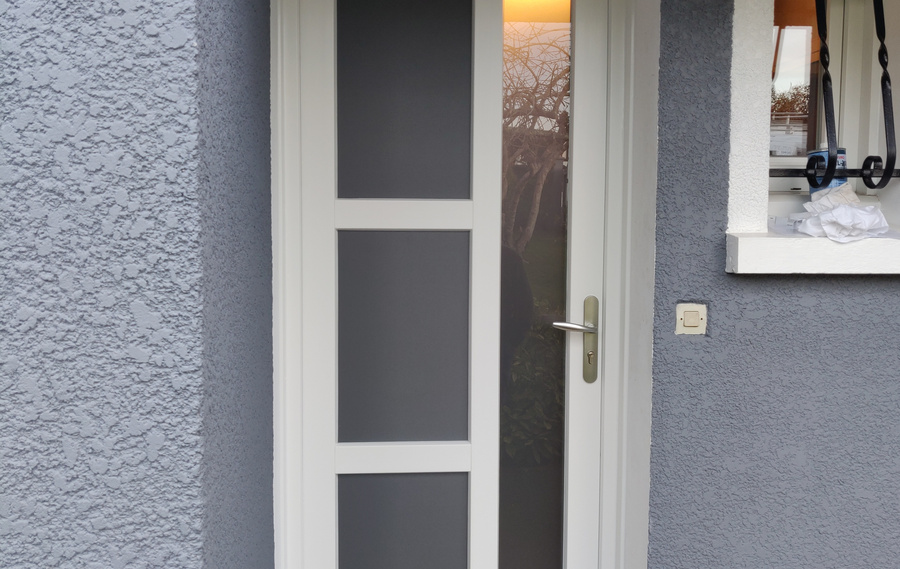 Notre gamme de portes d'entr&eacute;e en PVC CLASSIQUE et PVC CONTEMPORAINE &agrave;&nbsp;Auriac